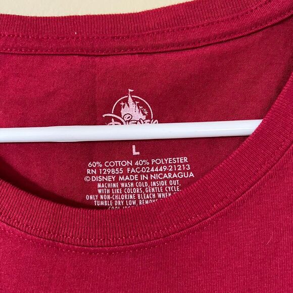 Disney "Don't Wine Grab a Stein" Women's Burgundy and Red T-shirt Size L - Picture 3 of 4